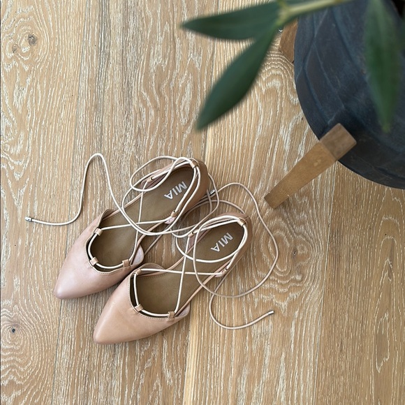 MIA Shoes - MIA Mirna Women's Blush Pointed Toe Lace-up Flats